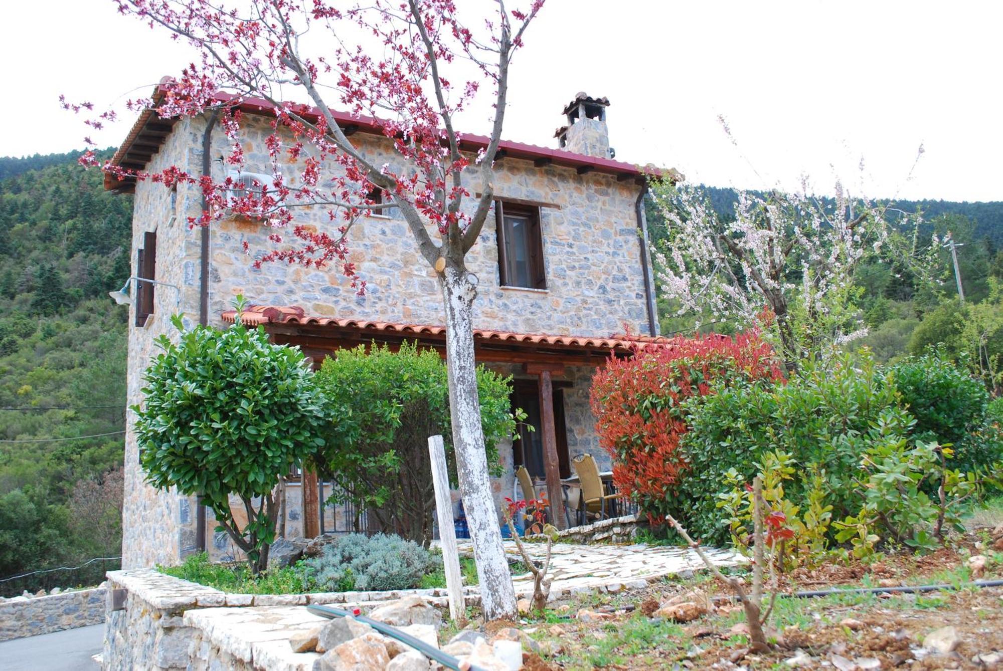 Menalia Villas & Suites Κτημα Κουμπουρη Levídhion Dış mekan fotoğraf